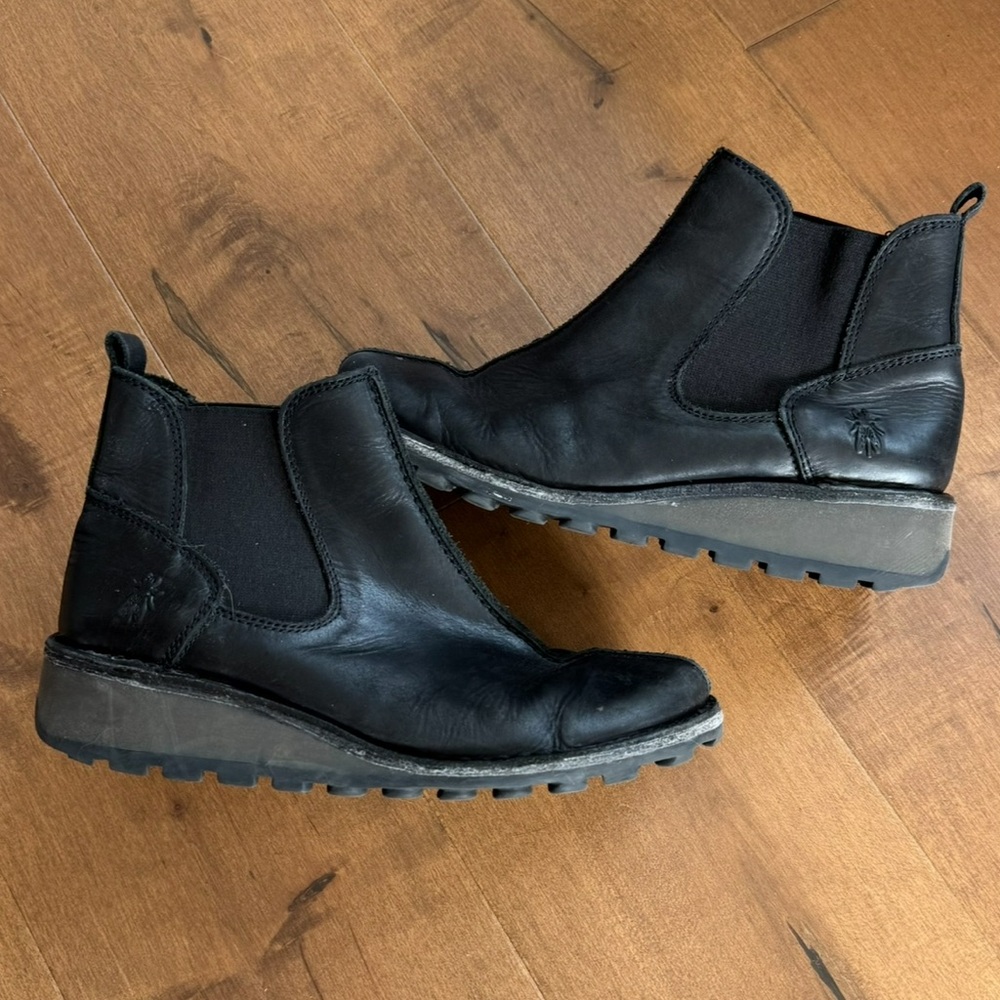Fly London Women Slav Black Leather Ankle Wedge Chelsea Boots 38